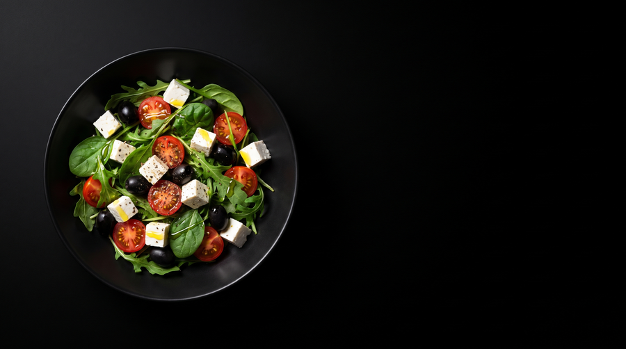 Bucătăria OlivaRico: salată mediteraneană cu ulei de măsline
