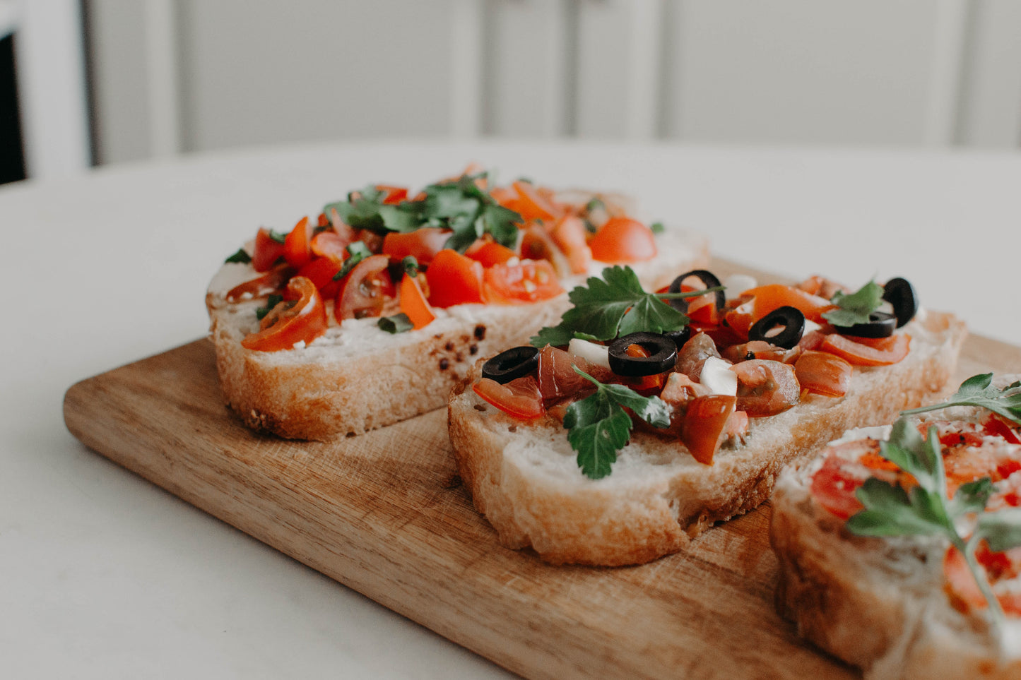 Bucătăria OlivaRico - Bruschette cu Tomate și Mozzarella